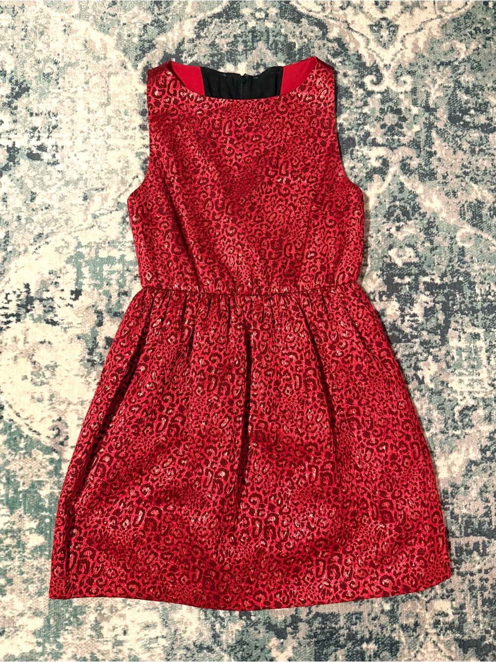 $550 USD Alice + Olivia Metallic Red Brocade Leopard Print Mini Dress Size 4